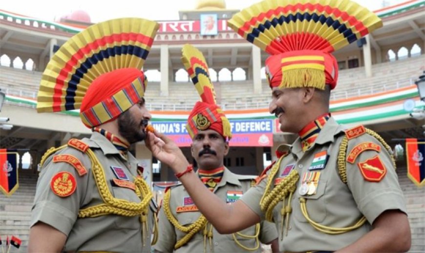 అట్టారి వాఘా బోర్డర్​ లో ఘనంగా బీటింగ్​ రిట్రీట్​